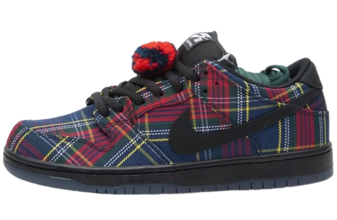 Nike SB x Nardwuar Dunk Low – Tartan | II1493-600