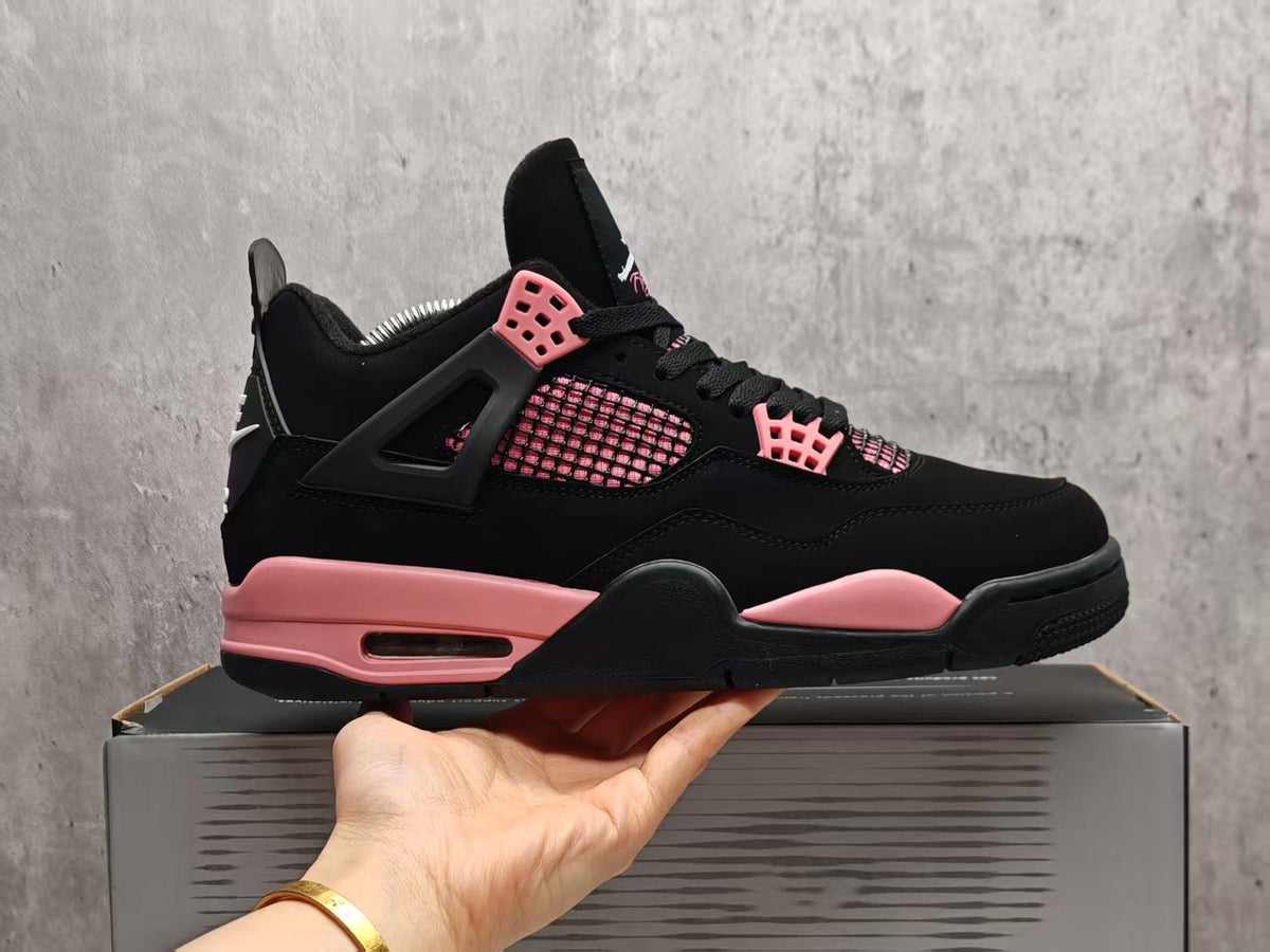 Air Jordan 4 Pink Thunder – Rose Voltage