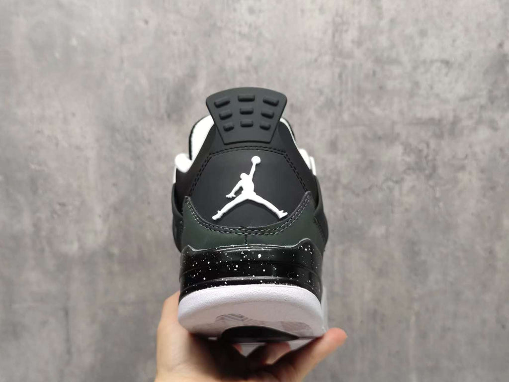 Air Jordan 4 Retro Fear – Nightfall Resolve