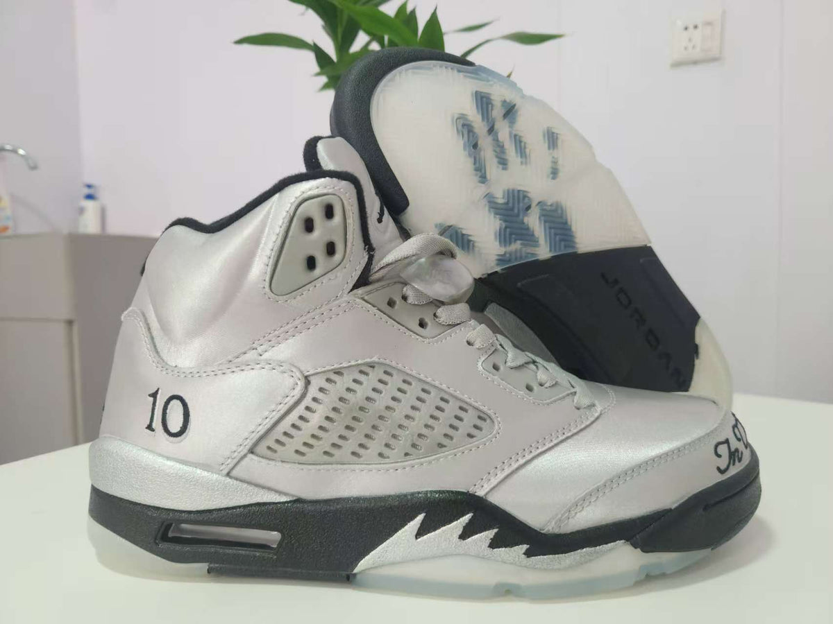 Air Jordan 5 Retro "Wings" Sneakers
