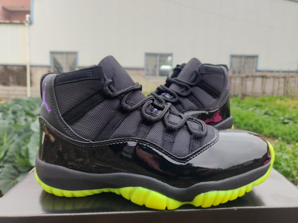 Air Jordan 11 Retro "Black Green" Sneakers