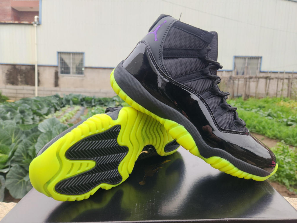 Air Jordan 11 Retro "Black Green" Sneakers
