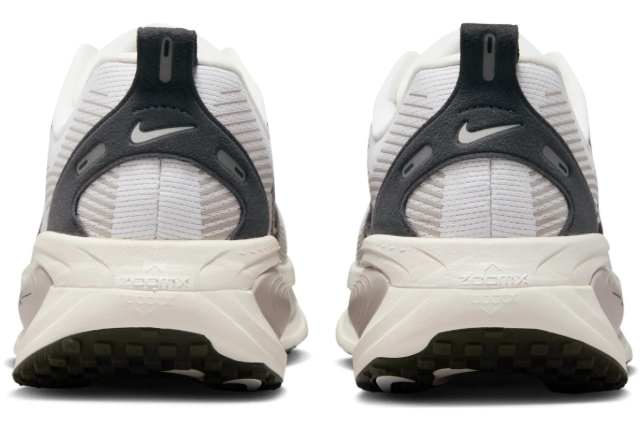 Nike Air Zoom Vomero 18 Sneakers – Run Pack Summit White | IB5726-100