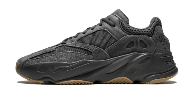 Yeezy Boost 700 Sneakers – Utility Black | FV5304