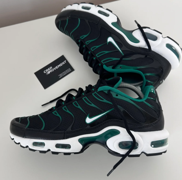 Nike Air Max Plus TN Sneakers – Black Green Malachite